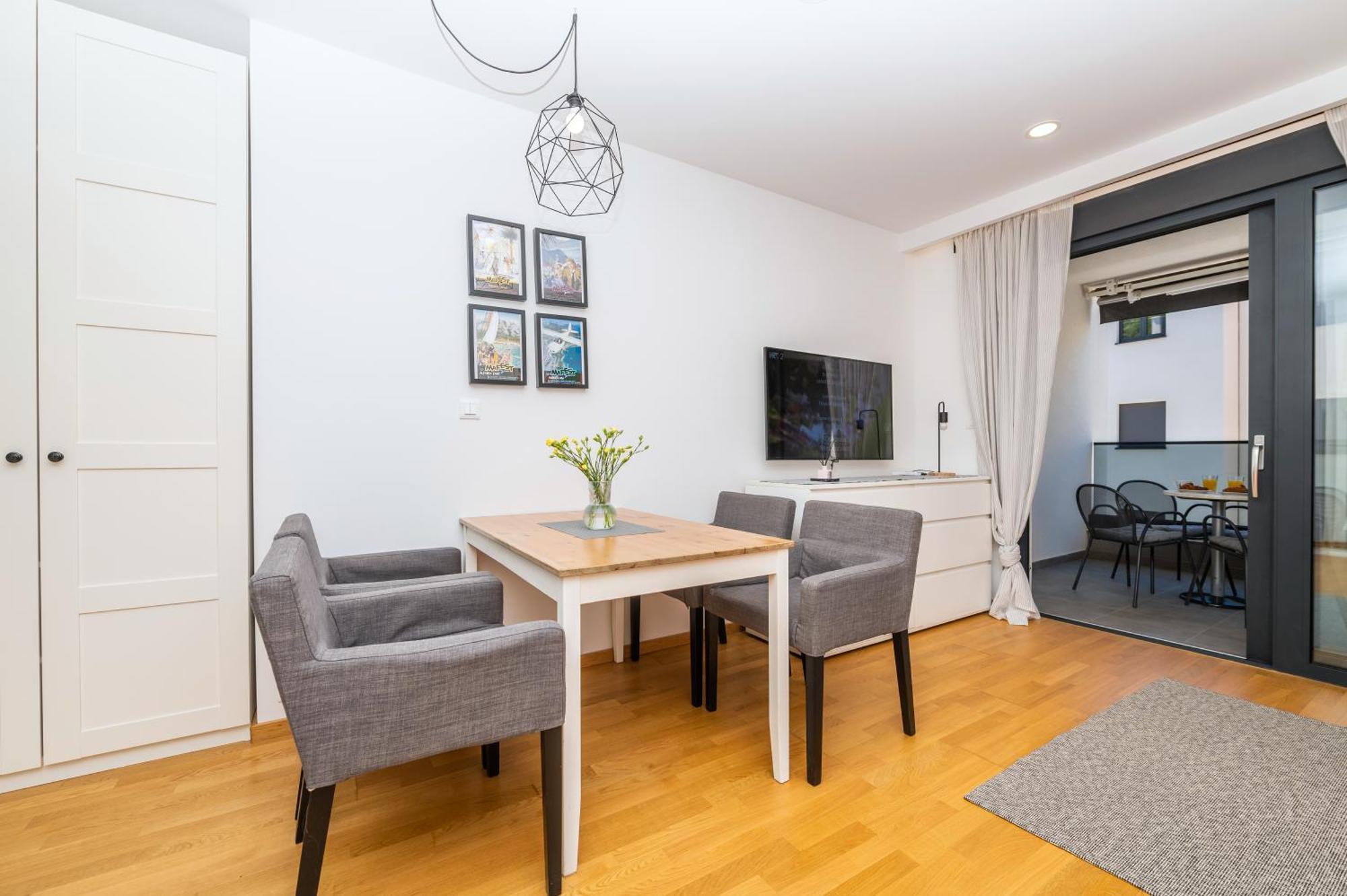 Lea, Apartament Makarska